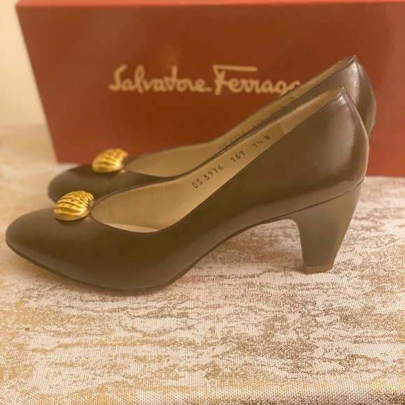 Salvatore Ferragamo Brown Leather Gold Pumps - Picture 5 of 8